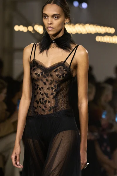 Look 210
